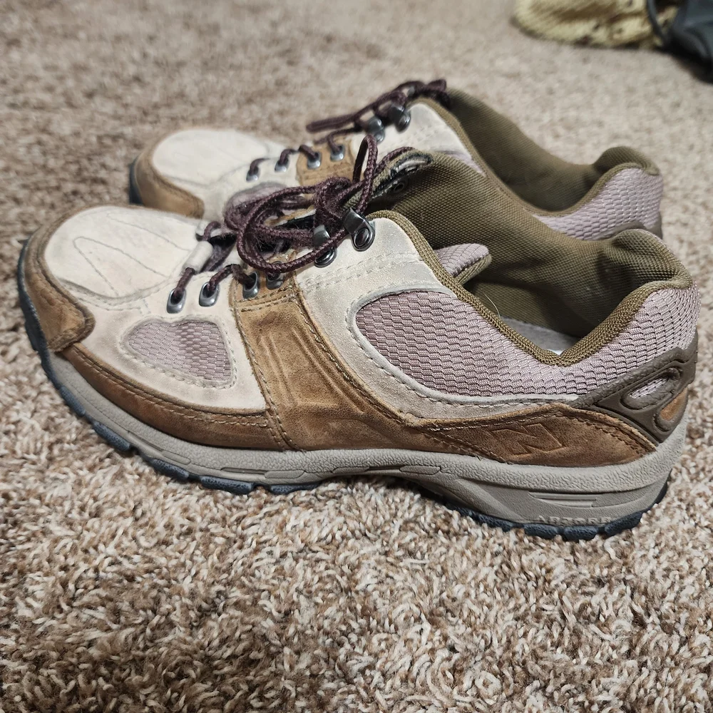 Womens New Balance Athletic Shoes Size 7 - Picture 4 of 7